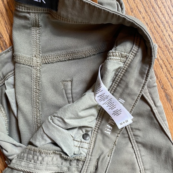 DU/ER - Picture 2 of 2